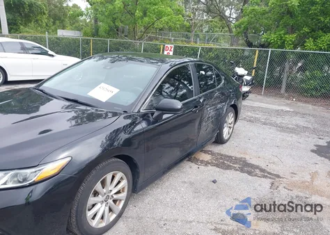 2020 Toyota Camry Le from USA, damaged, VIN 4T1C11AK5LU376945